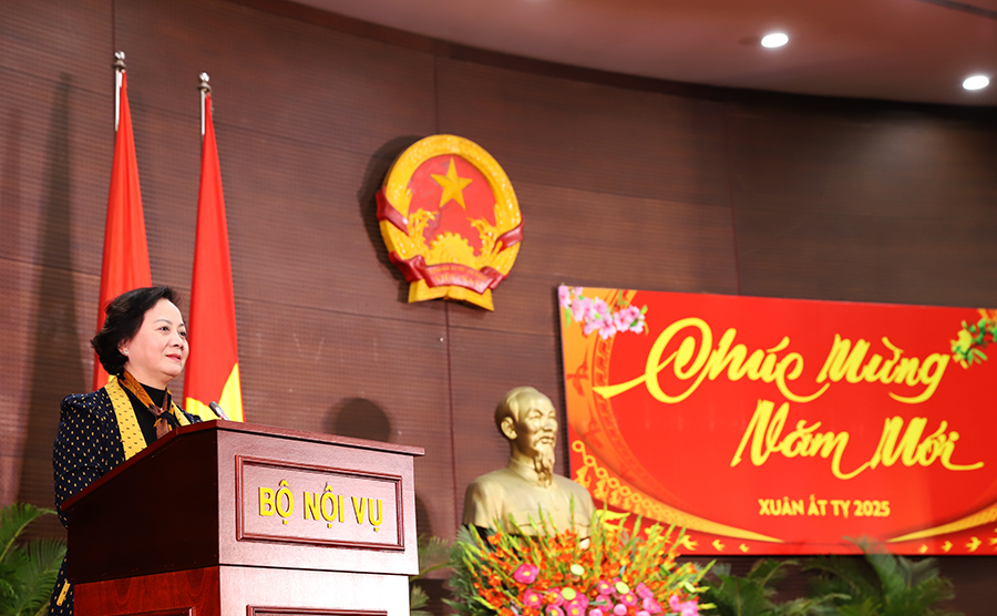 Bộ trưởng Bộ Nội vụ: Chuẩn bị chu đáo cho cuộc họp đầu tiên của Đảng bộ Chính phủ và công tác nhân sự - Ảnh 1.