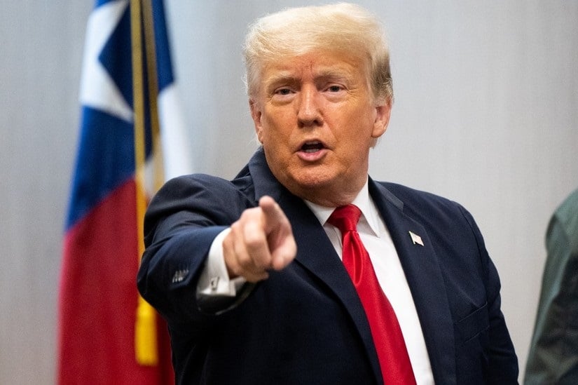 Tổng thống Trump nổi giận tố đảng Dân chủ cố tình cản trở việc này - Ảnh 1.