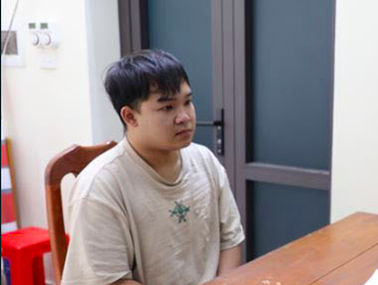 Bắt khẩn cấp thanh niên tông thẳng xe máy vào Cảnh sát giao thông ở Thái Bình - Ảnh 1.