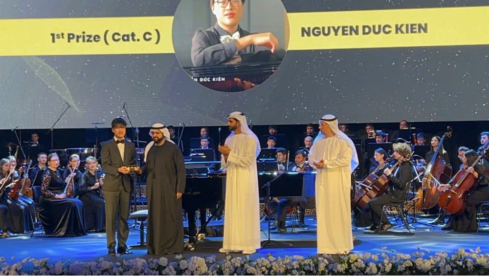 Nguyễn Đức Kiên giành giải Nhất cuộc thi Piano Quốc tế Fujairah lần thứ 6 - Ảnh 1.