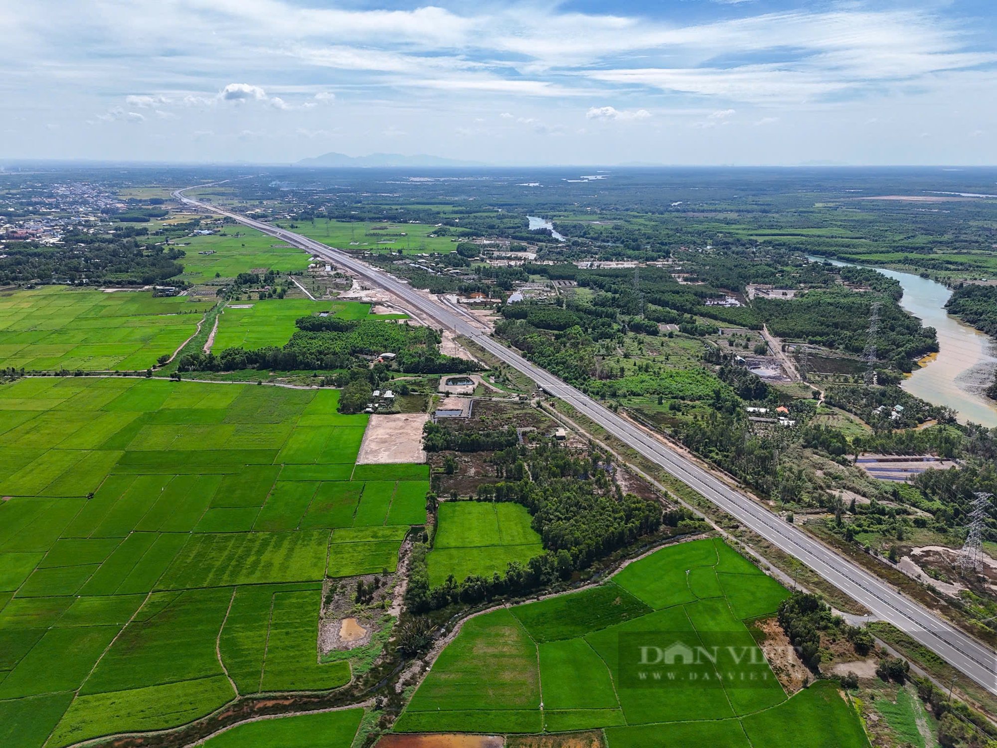 Sắp thông xe cao tốc trị giá hàng chục nghìn tỷ đồng nối từ Đồng Nai đến Long An- Ảnh 1.