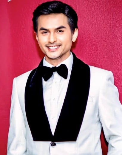 Những nam nghệ sĩ điển trai, tài hoa trong showbiz Việt qua đời ở tuổi ngoài 40 vì bạo bệnh - Ảnh 2.