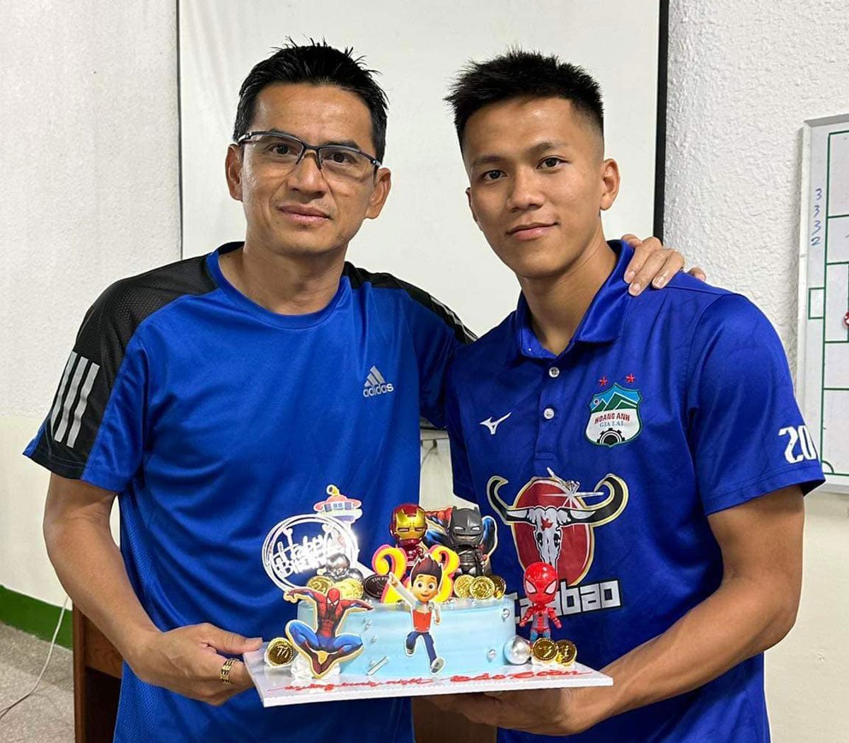 Tiền vệ HAGL: Chiều cao 1m69, ghi 1 bàn sau 13 trận vẫn được triệu tập lên ĐT Việt Nam - Ảnh 4.