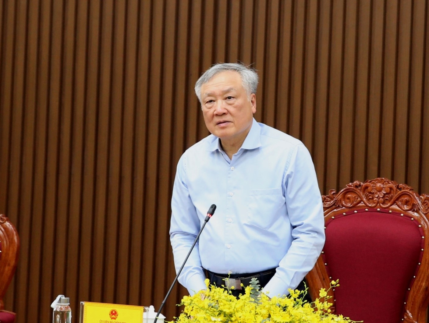 Phó Thủ tướng Nguyễn Hoà Bình chỉ đạo "nóng" về 4 dự án cao tốc gần 50.000 tỷ đồng ở Nam Trung bộ- Ảnh 1.
