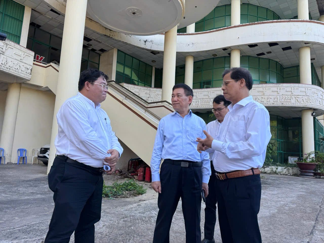 Phó Thủ tướng Hồ Đức Phớc kiểm tra loạt dự án bỏ hoang ở Nha Trang- Ảnh 1.
