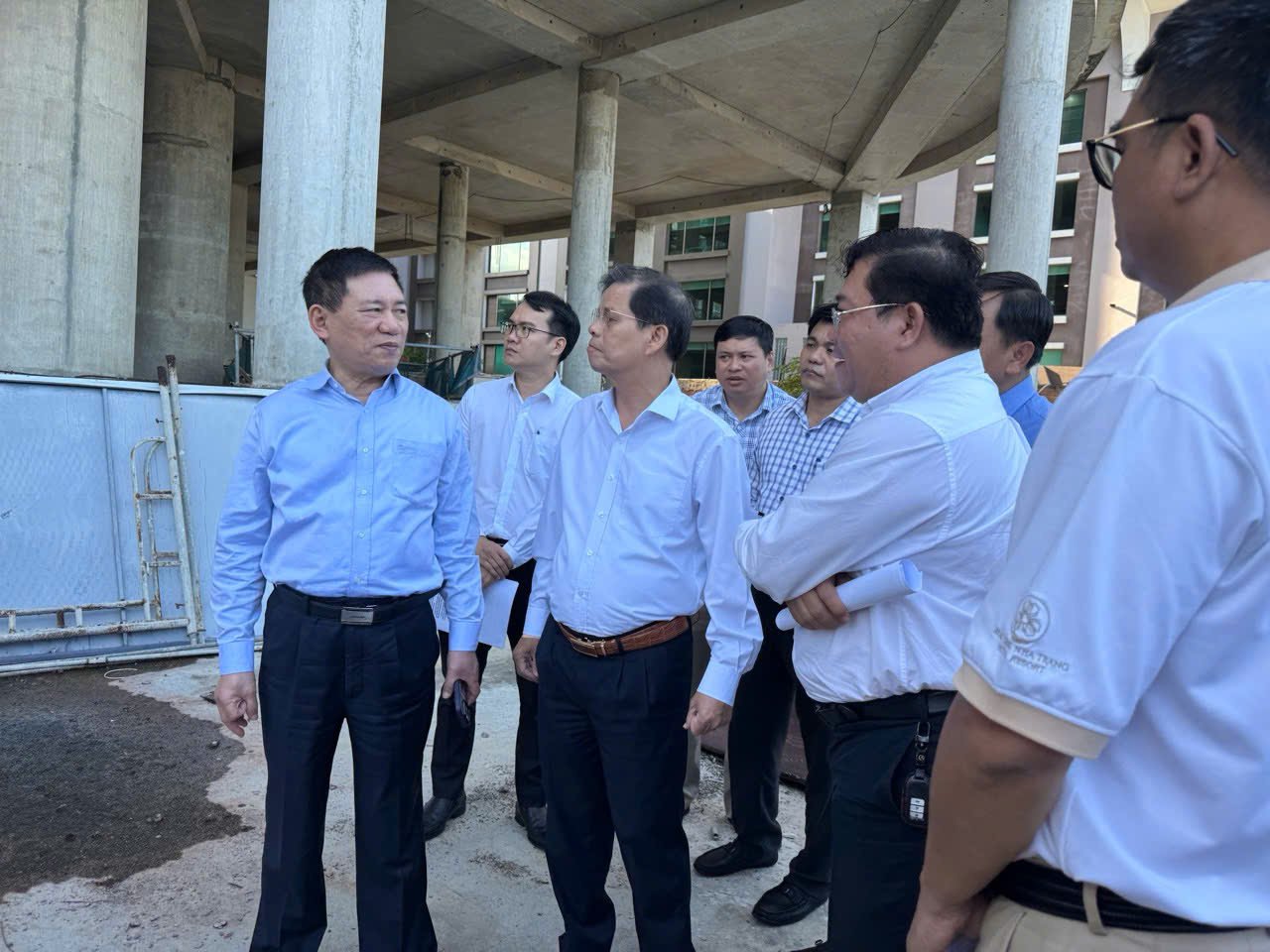 Phó Thủ tướng Hồ Đức Phớc kiểm tra loạt dự án bỏ hoang ở Nha Trang- Ảnh 2.