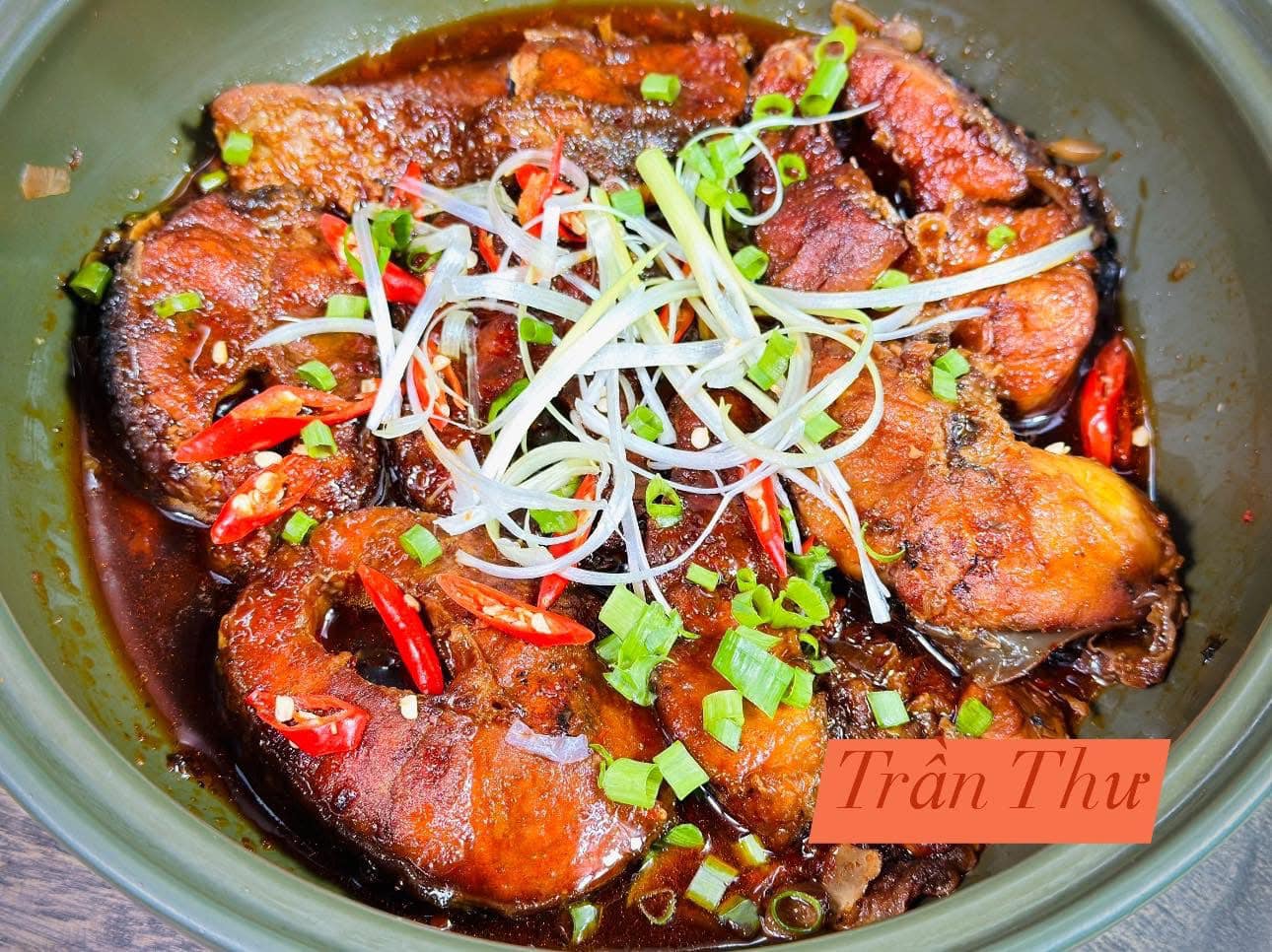 Mách bạn công thức sốt kho cá cực ngon, dùng cho mọi loại cá - Ảnh 1.
