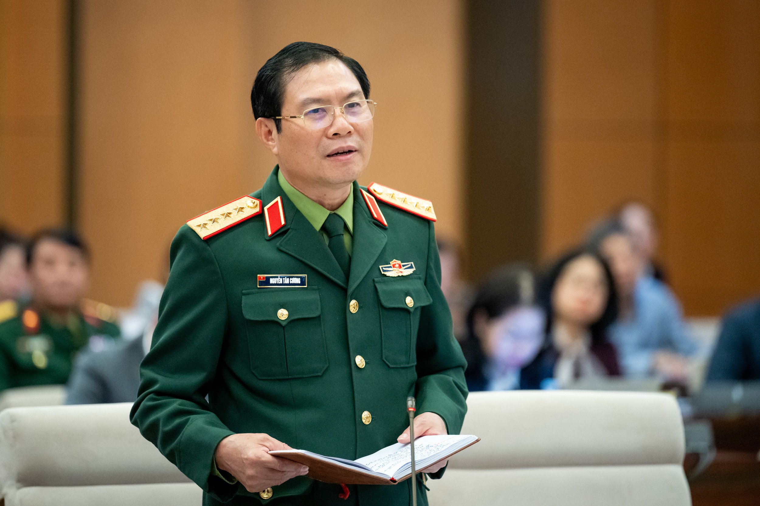 Đại tướng Nguyễn Tân Cương nêu lý do cần ban hành Luật Tình trạng khẩn cấp- Ảnh 1.