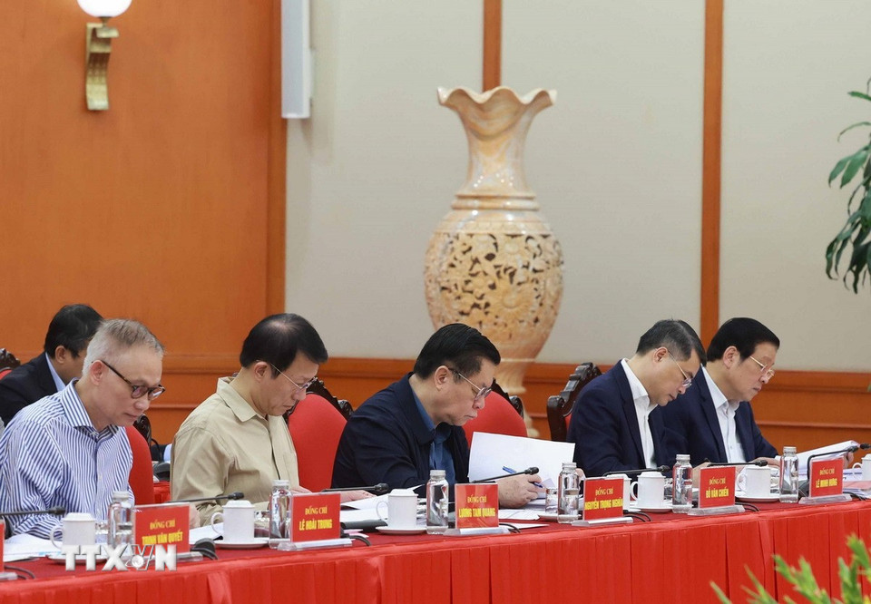 Tổng Bí thư Tô Lâm chủ trì họp Tiểu ban Văn kiện Đại hội XIV của Đảng - Ảnh 4.