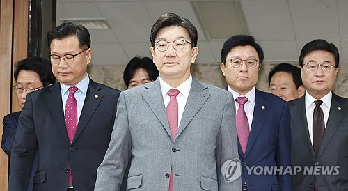 Hàn Quốc: Đảng cầm quyền cam kết chấp nhận phán quyết đối với ông Yoon Suk Yeol - Ảnh 1.