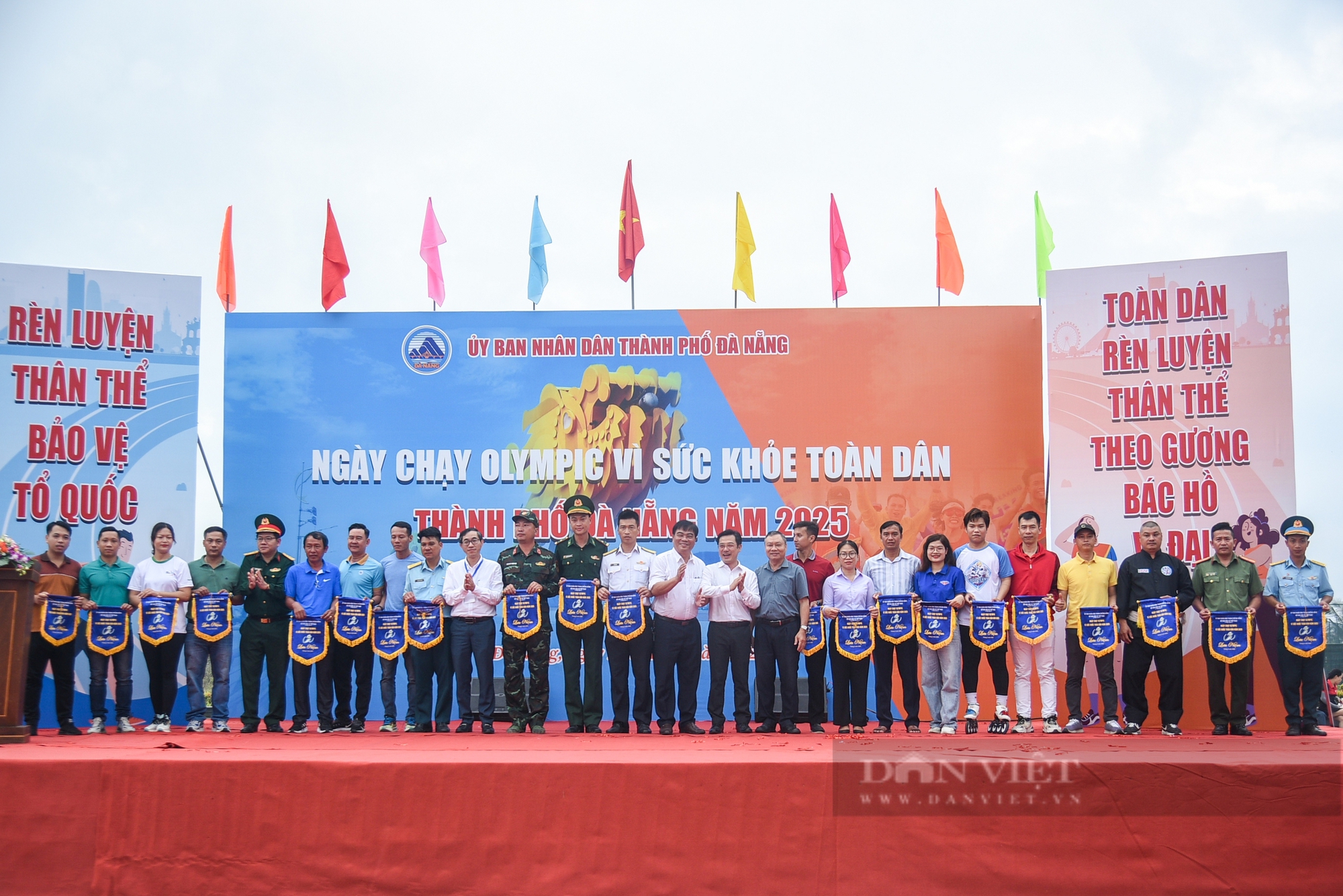 Gần 3.000 người hưởng ứng “Ngày chạy Olympic 2025 vì sức khỏe toàn dân” - Ảnh 1.
