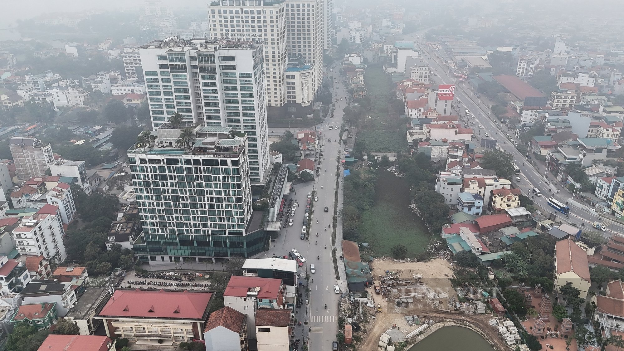 Loạt cây xanh khô héo, có dấu hiệu chết khô trên tuyến đường Xuân Diệu- Ảnh 1.