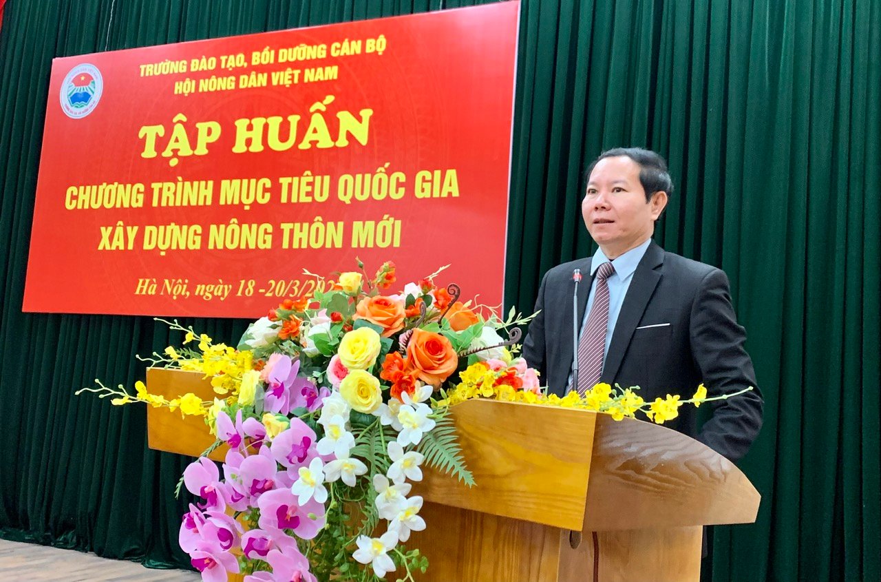 Trung ương Hội Nông dân Việt Nam khai giảng lớp tập huấn Chương trình mục tiêu Quốc gia xây dựng nông thôn mới - Ảnh 3.