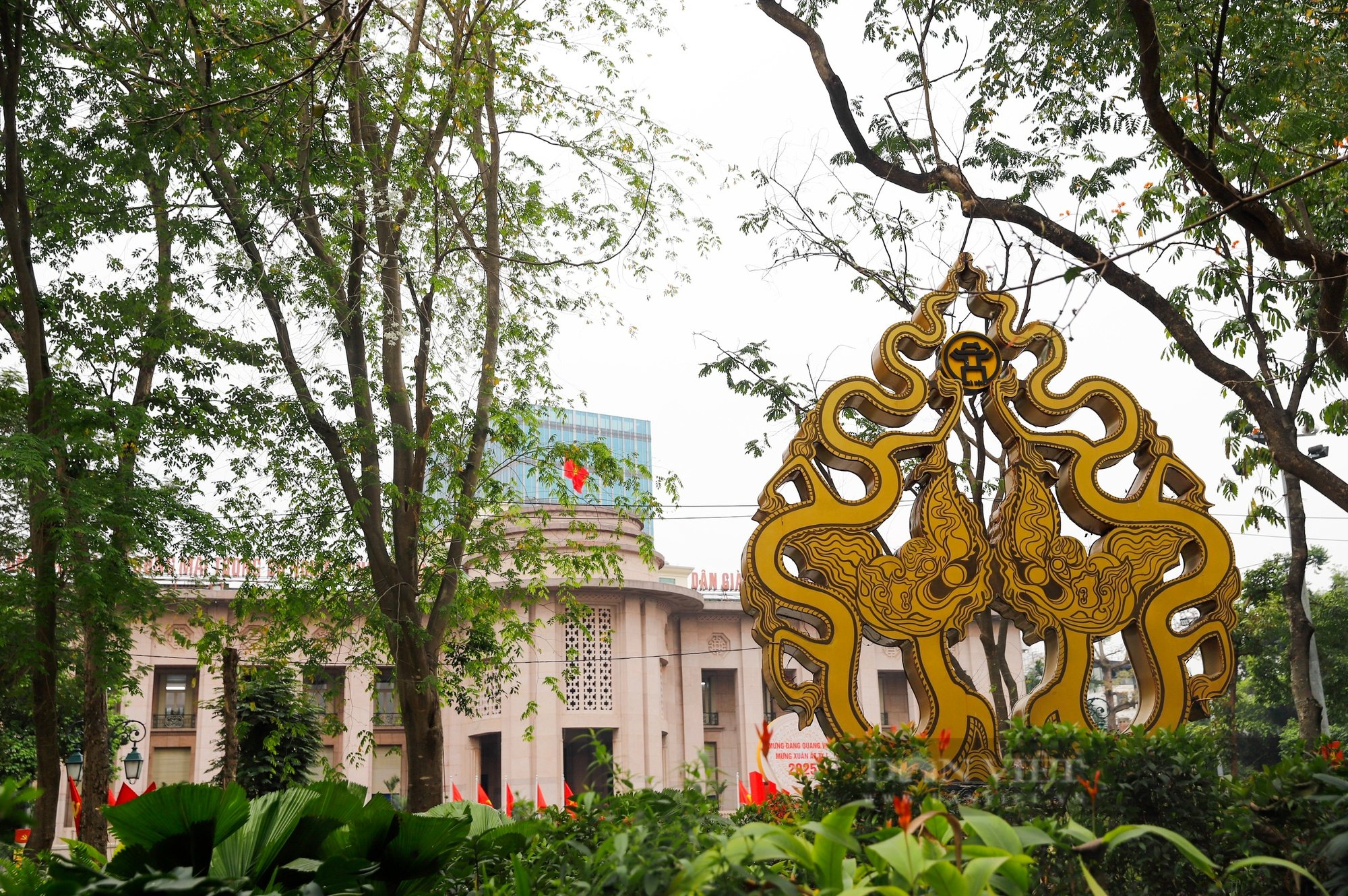 Hiện trạng vườn hoa Lý Thái Tổ sắp được Hà Nội cải tạo và đặt cột mốc Km 0- Ảnh 4.