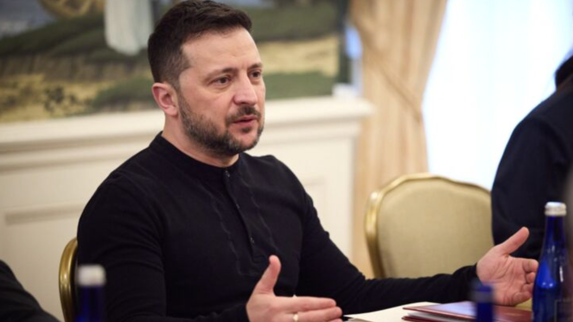 'Muốn tiếp tục máy xay thịt' - ông Zelensky bị chỉ trích gay gắt ở Mỹ sau vụ bê bối ở Nhà Trắng - Ảnh 1.
