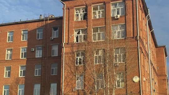 Ukraine tấn công lớn chưa từng có vào sâu bên trong nước Nga, bệnh viện bị tàn phá - Ảnh 1.