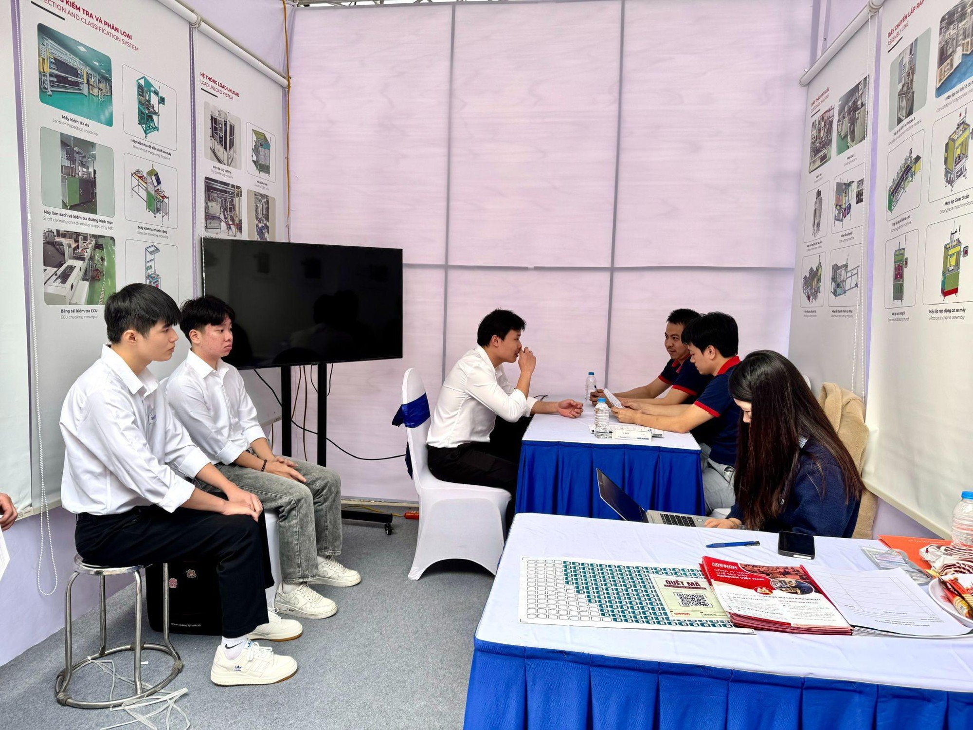 FPT Polytechnic tổ chức JobFair, khẳng định giá trị "Thực học - Thực nghiệp" - Ảnh 5.