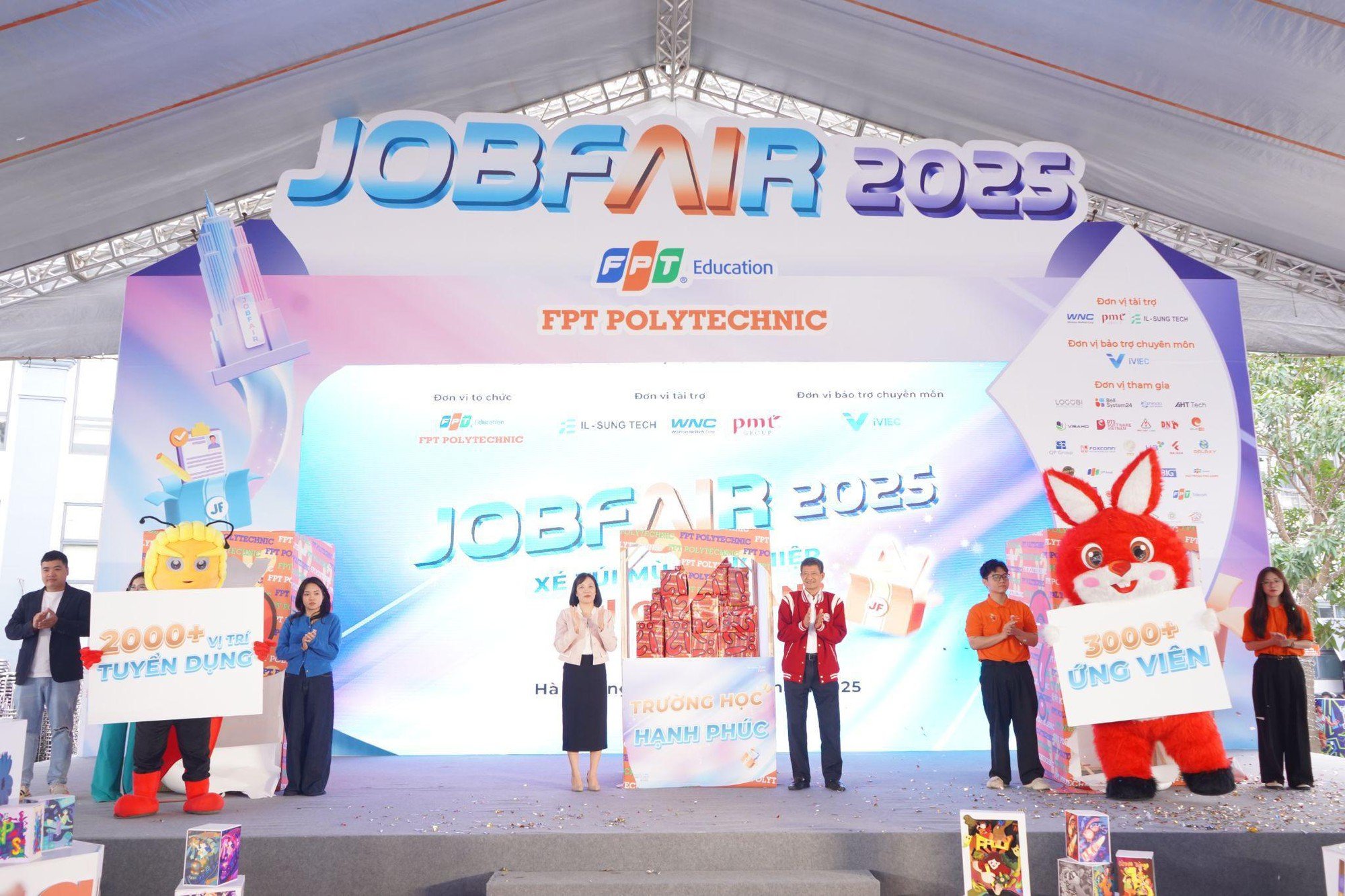 FPT Polytechnic tổ chức JobFair, khẳng định giá trị "Thực học - Thực nghiệp" - Ảnh 6.