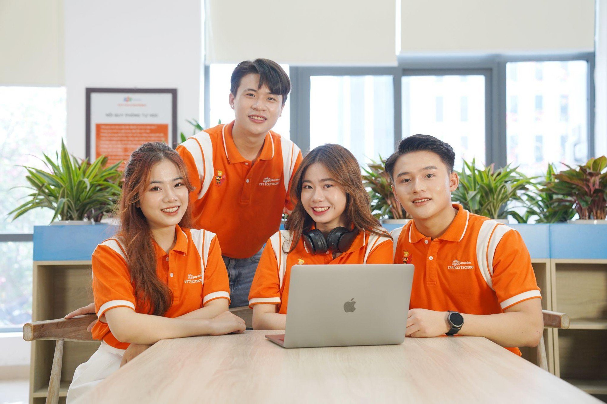 FPT Polytechnic tổ chức JobFair, khẳng định giá trị "Thực học - Thực nghiệp" - Ảnh 11.