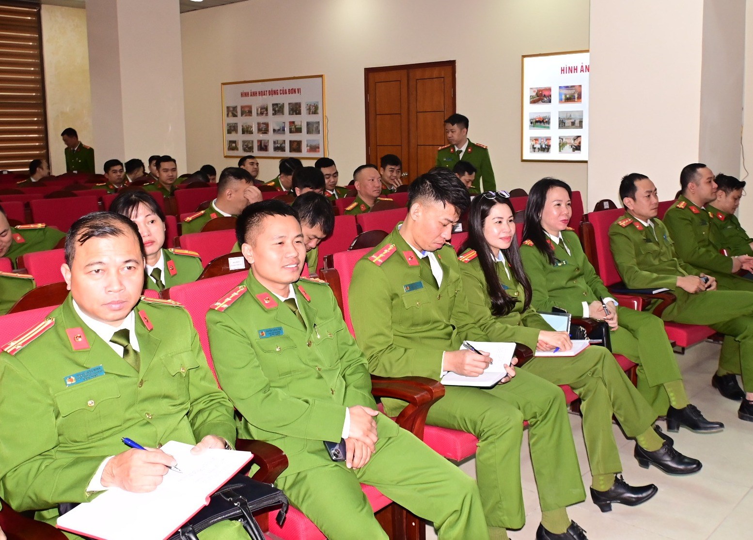 Hải Phòng: 500 chỉ huy, cán bộ, chiến sĩ Công an  cấp xã  được tập huấn về nhiệm vụ PCCC&CNCH- Ảnh 1.