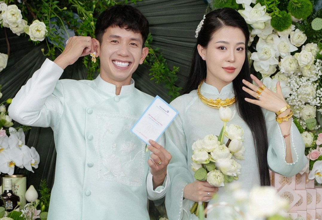 Những tiểu thư "lá ngọc cành vàng" là vợ của các cầu thủ danh tiếng - Ảnh 4.