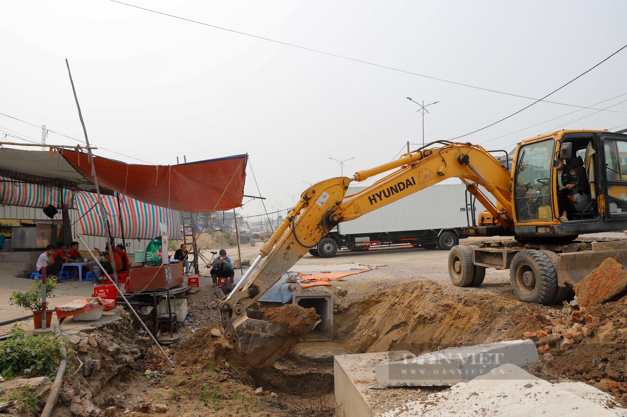Toàn cảnh tuyến đường cửa ngõ huyết mạch Hà Nội 15 năm vẫn chưa làm xong 4,8 km - Ảnh 8.