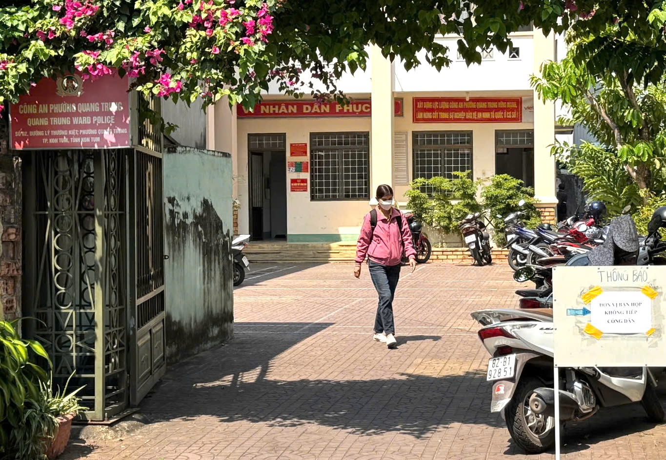 Sau tiếng nổ, 1 phó trưởng công an phường tử vong tại trụ sở- Ảnh 1.