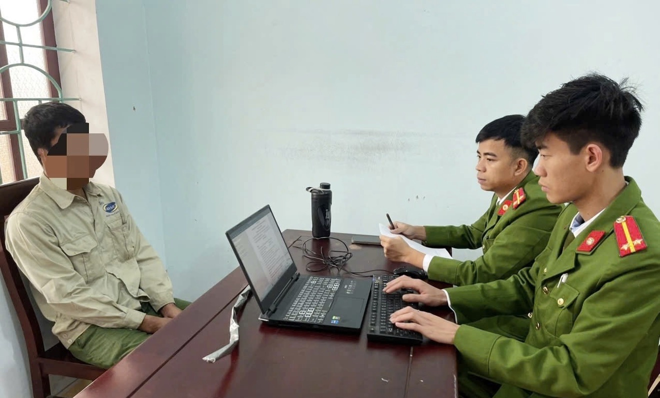 Lời khai của người đàn ông đánh vợ con giữa bữa cơm- Ảnh 1.