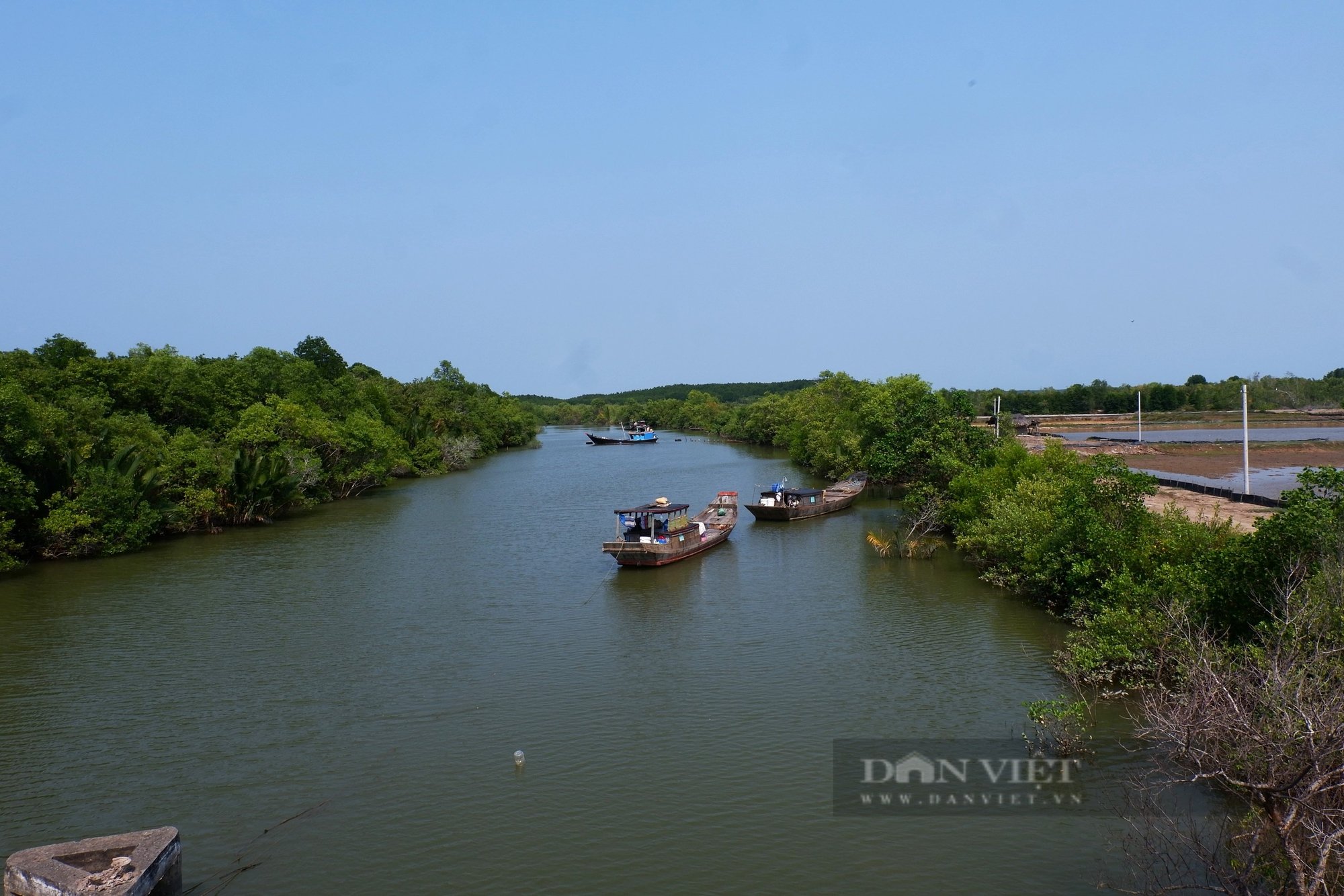 Huyện có lịch sử hình thành đặc biệt từng thuộc 5 tỉnh thành, sau sáp nhập sẽ "cất cánh" nhờ những điều này - Ảnh 1.