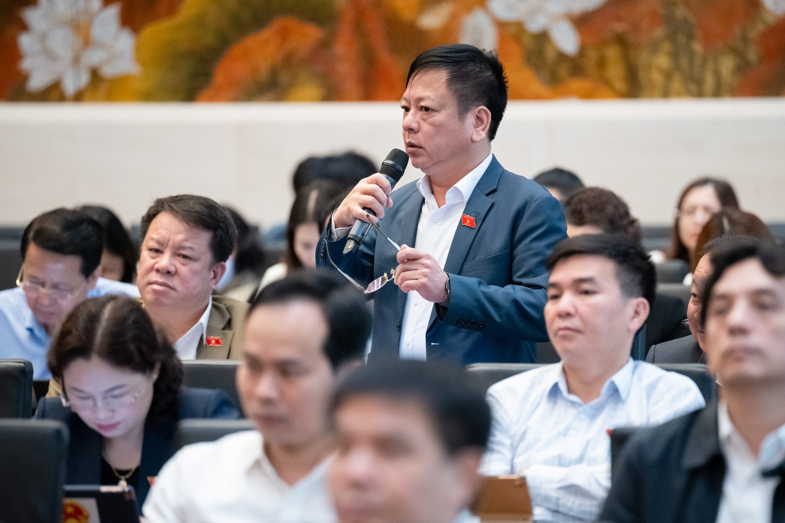 Đại biểu Quốc hội: Đánh thuế cao bao nhiêu người dân vẫn phải dùng điều hoà - Ảnh 2.