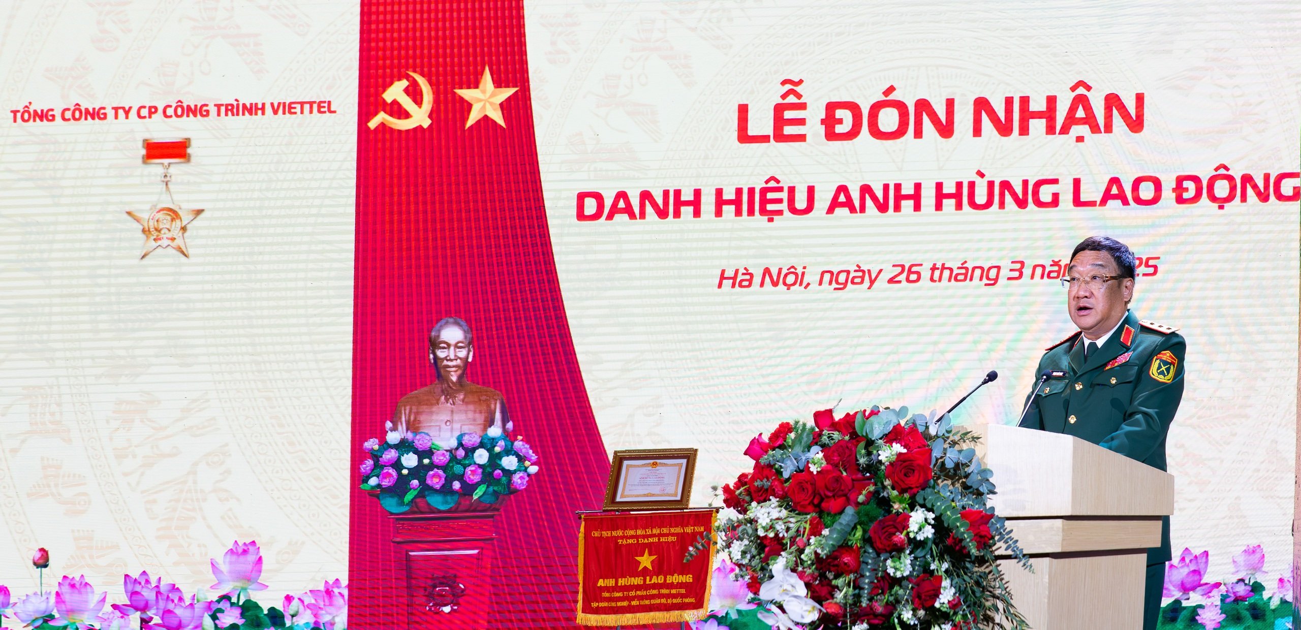 Đánh dấu thành tựu của hành trình 3 thập kỷ vươn mình, Tổng Công ty Cổ phần Công trình Viettel đón nhận danh hiệu Anh - Ảnh 1.
