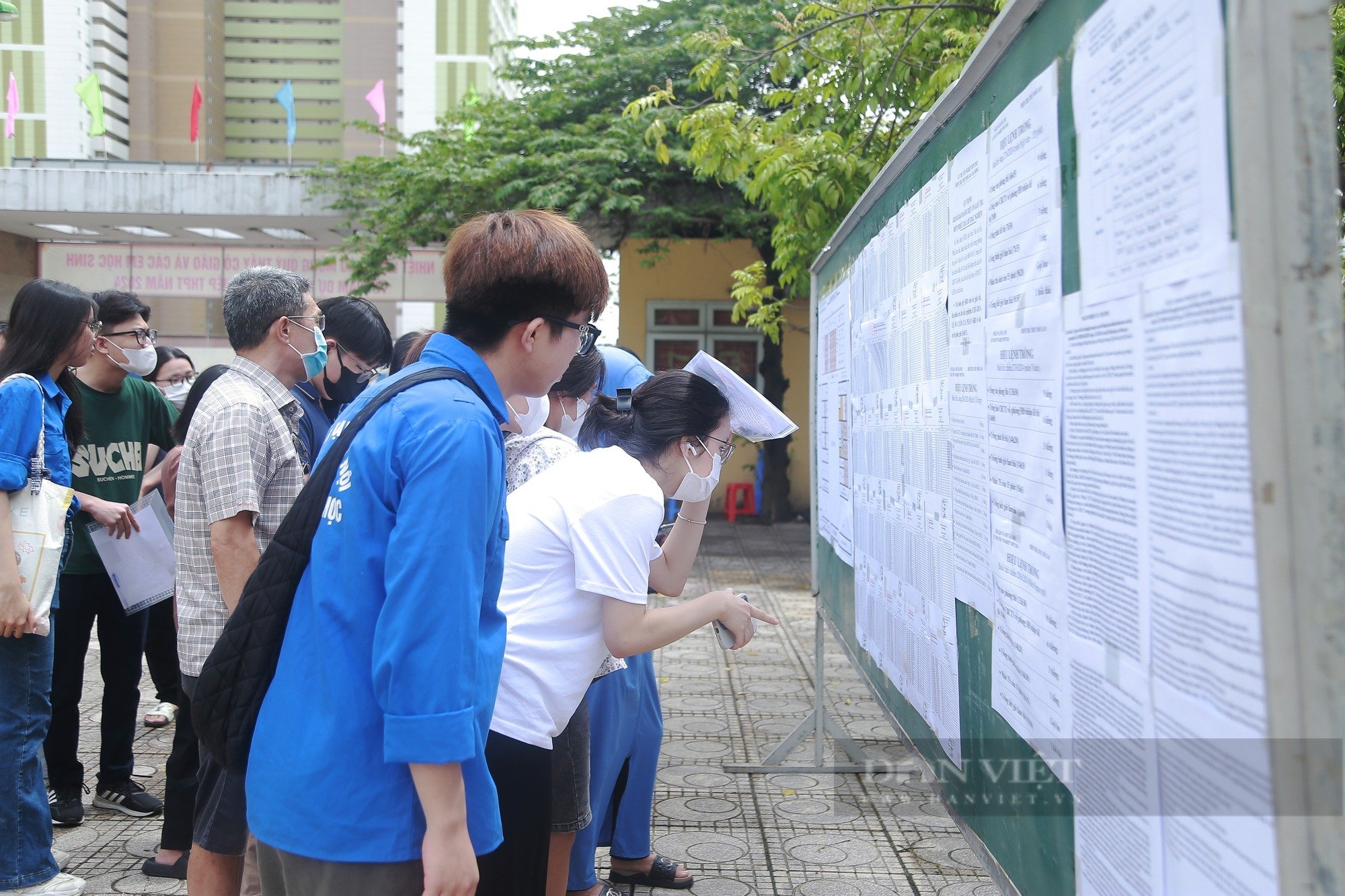 Tuyển sinh 2025: Kỳ lạ những tổ hợp xét tuyển “nghe vậy mà không phải vậy”- Ảnh 1.