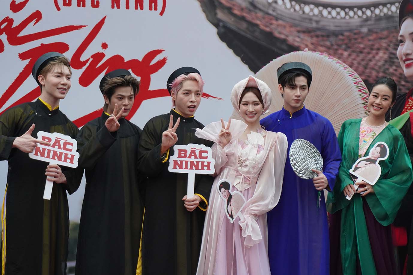 Hơn 2 ngày, MV Bắc Bling của Hoà Minzy đã đạt hơn 5 triệu views, lọt top âm nhạc thịnh hành thế giới - Ảnh 2.