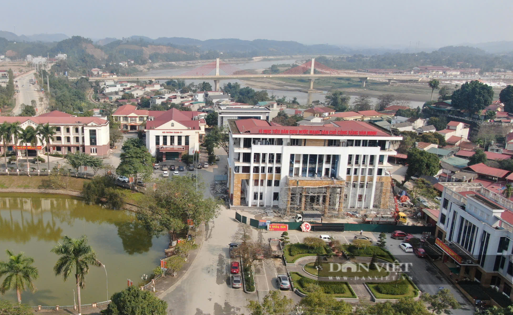 Yêu cầu cấp huyện ở Yên Bái tạm dừng triển khai các công trình, dự án để thực hiện sắp xếp bộ máy- Ảnh 2.