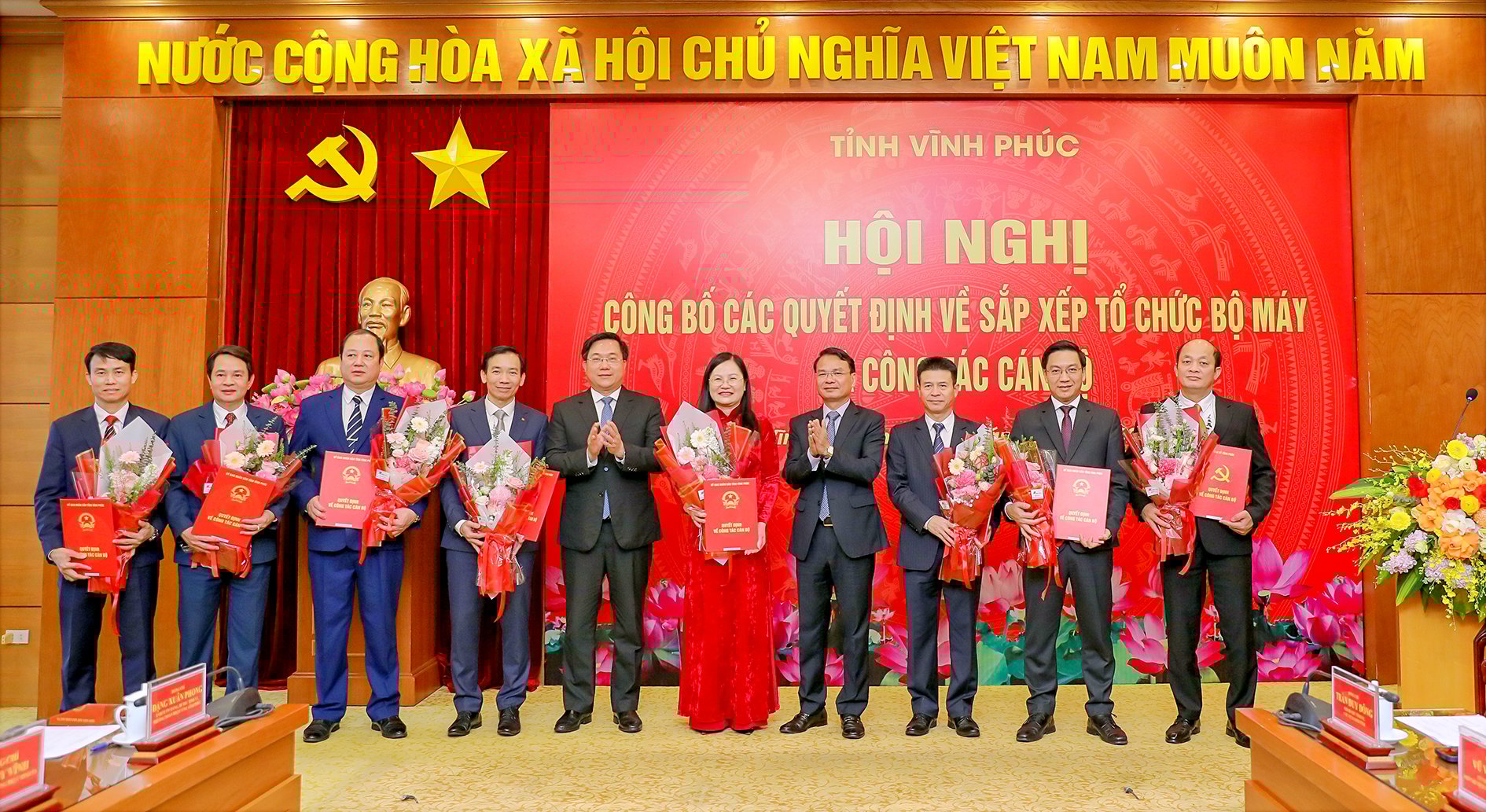 Vĩnh Phúc sắp xếp lại bộ máy, bổ nhiệm nhiều lãnh đạo sở- Ảnh 2.