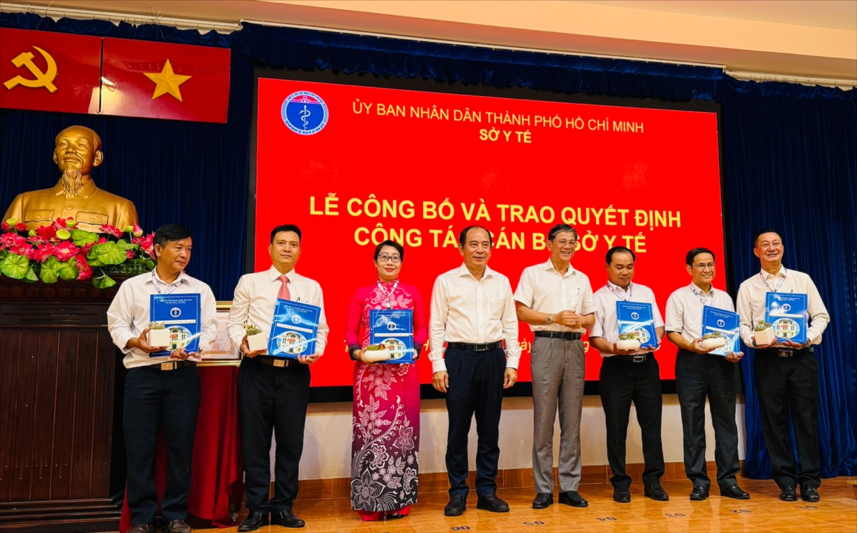 TP.HCM: Sở Y tế tiếp nhận 1.531 công chức, viên chức và người lao động từ Sở LĐTBXH - Ảnh 1.