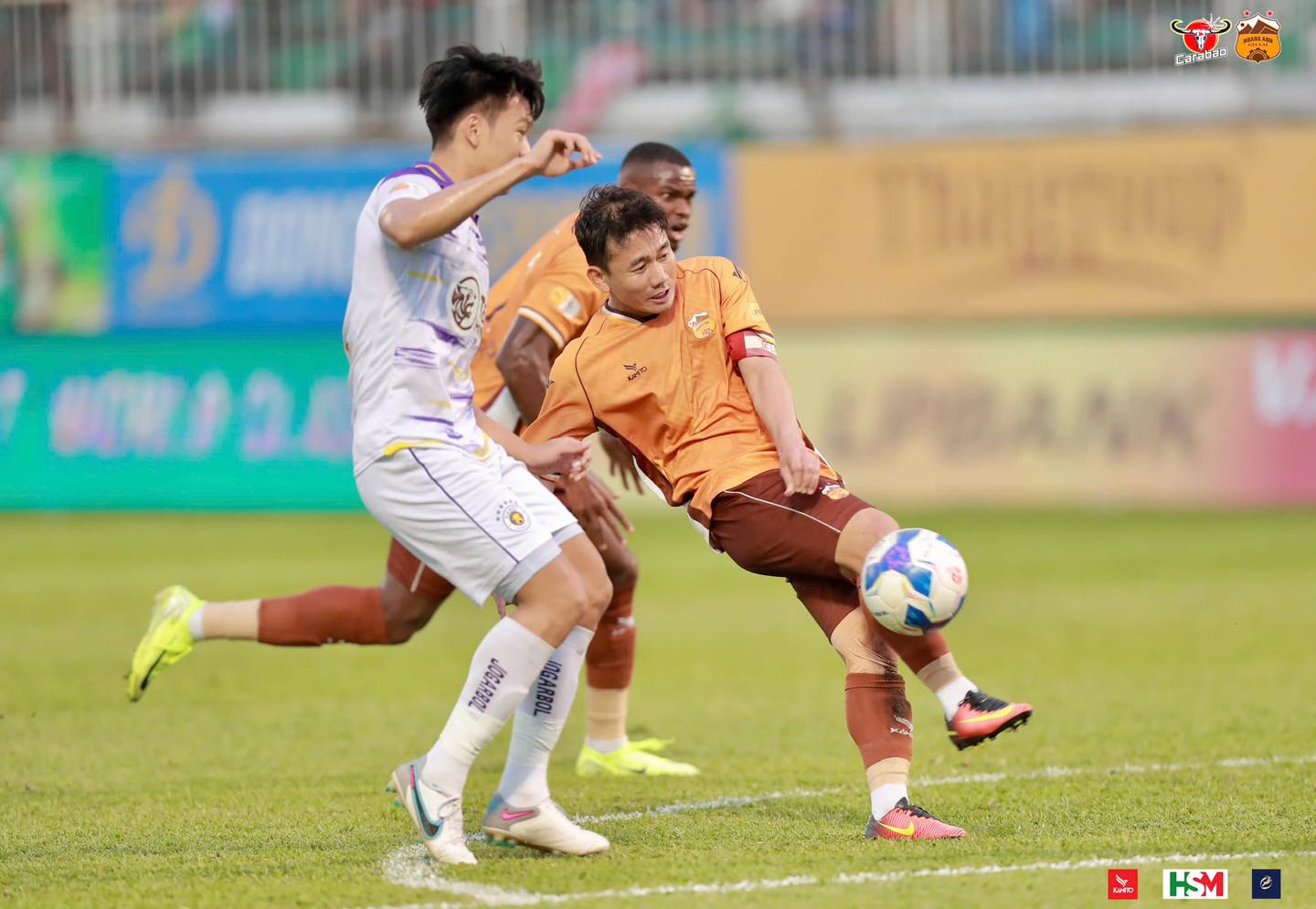 Tin sáng (3/3): Minh Vương tiếp tục “dành cả thanh xuân để trụ hạng” với HAGL? - Ảnh 1.
