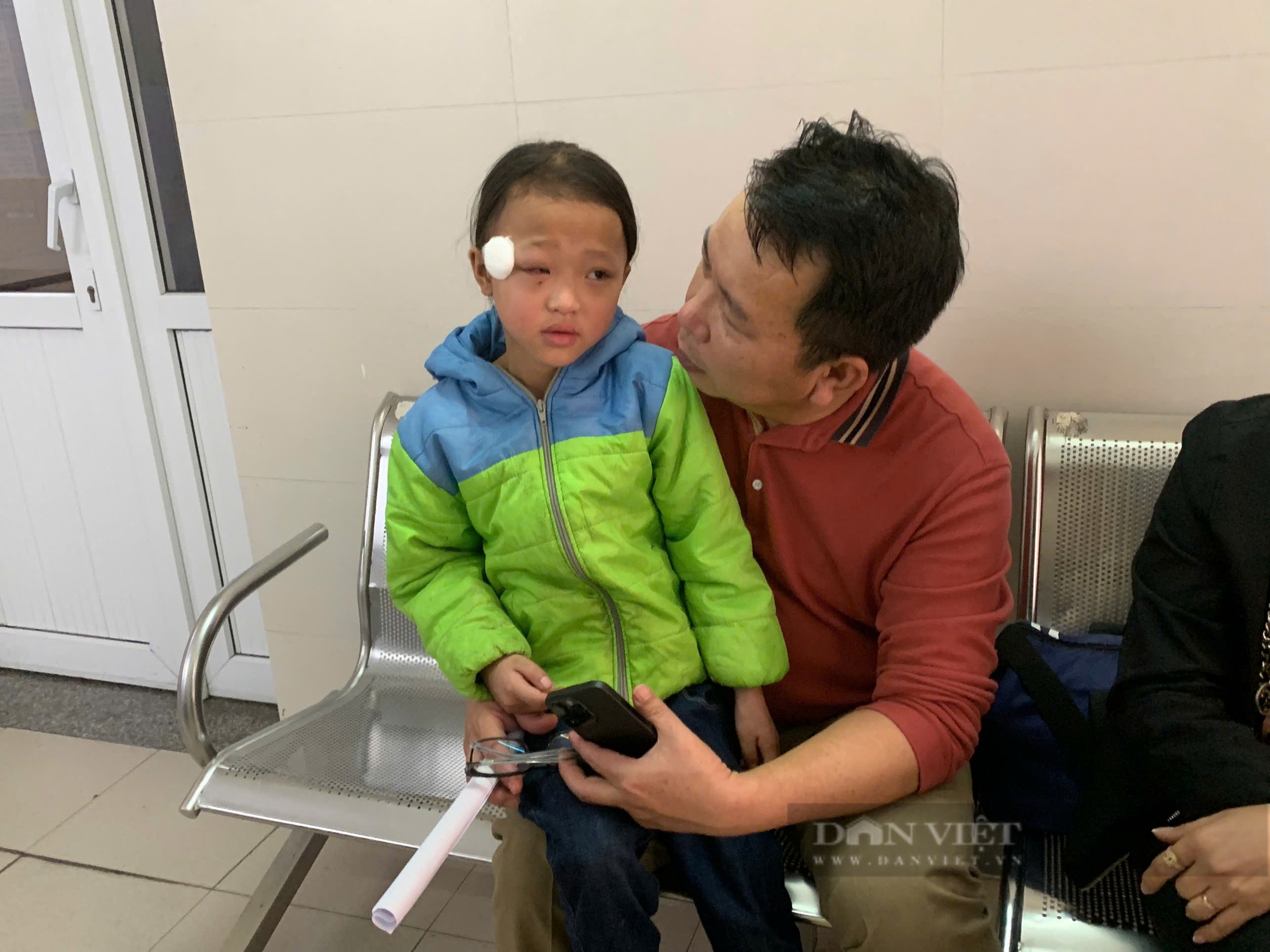 “Cô chú thương tình cứu con gái tôi với” - Ảnh 2.