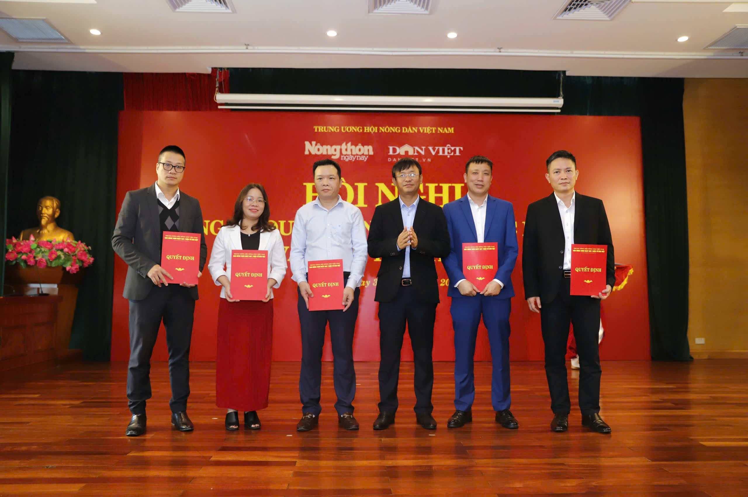 Báo Nông thôn Ngày nay/Dân Việt tổ chức Hội nghị công bố quyết định về tổ chức bộ máy và công tác nhân sự- Ảnh 4.
