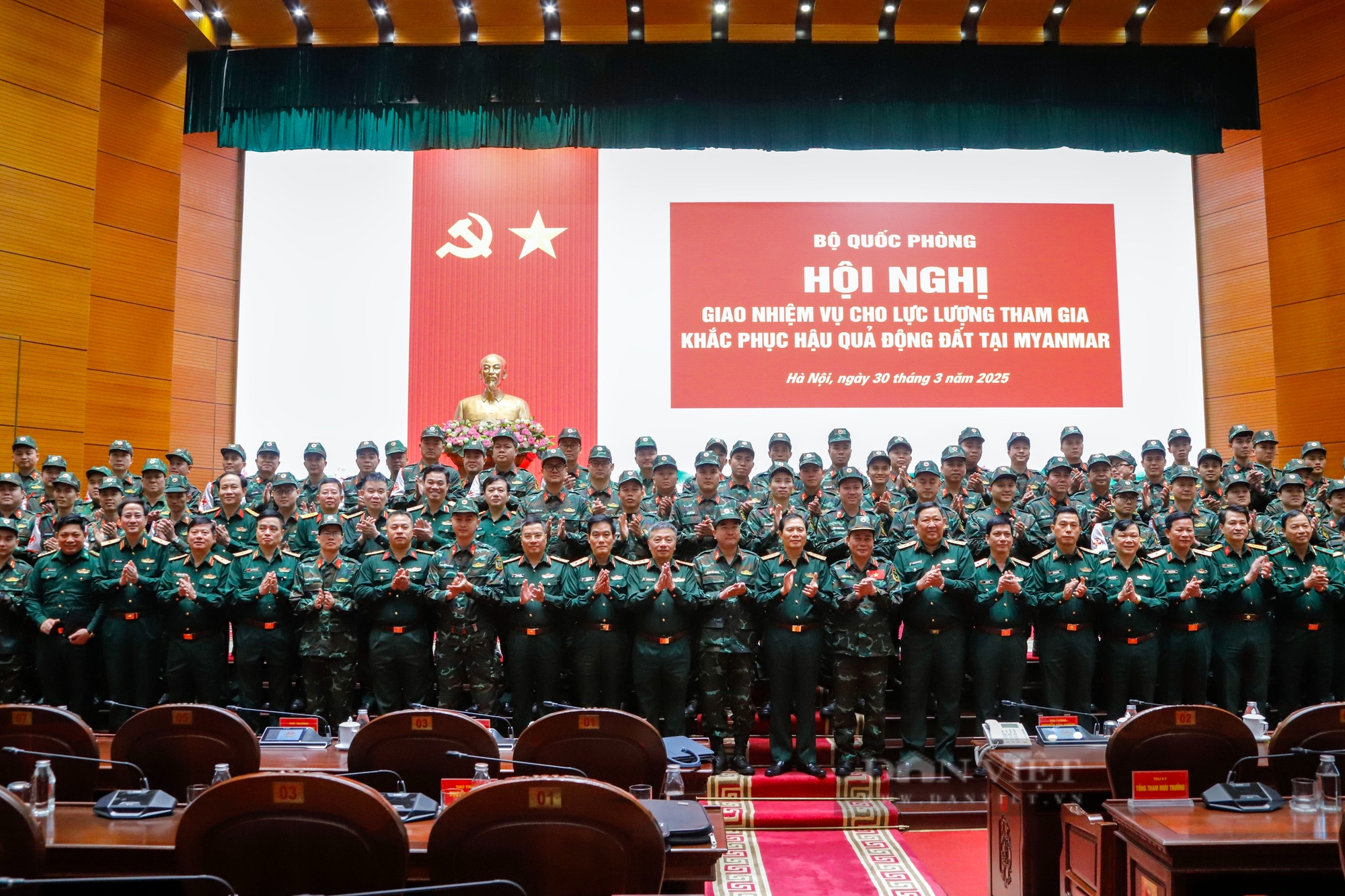 Hình ảnh lực lượng quân đội đặc biệt của Việt Nam lên đường khắc phục hậu quả động đất tại Myanmar- Ảnh 8.