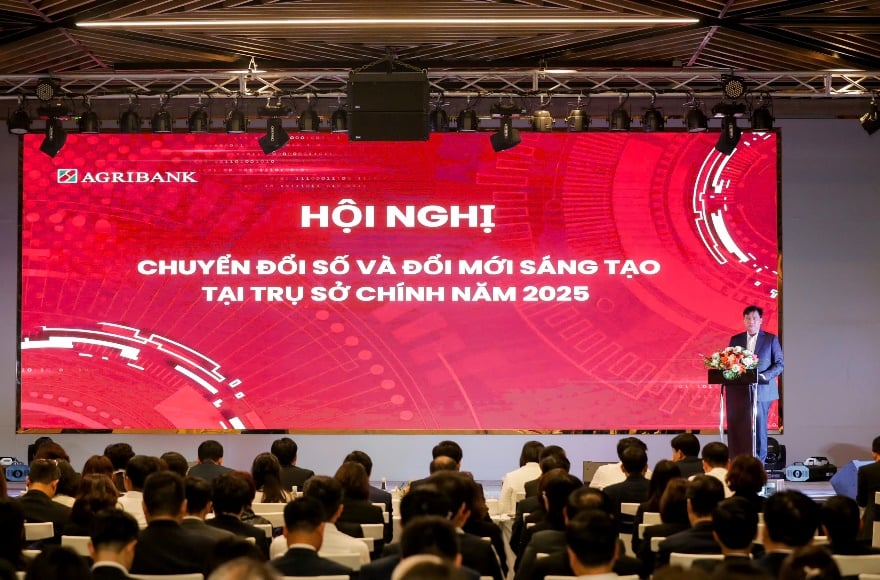 Agribank dồn toàn lực cho đổi mới sáng tạo, khoa học công nghệ và chuyển đổi số. - Ảnh 3.
