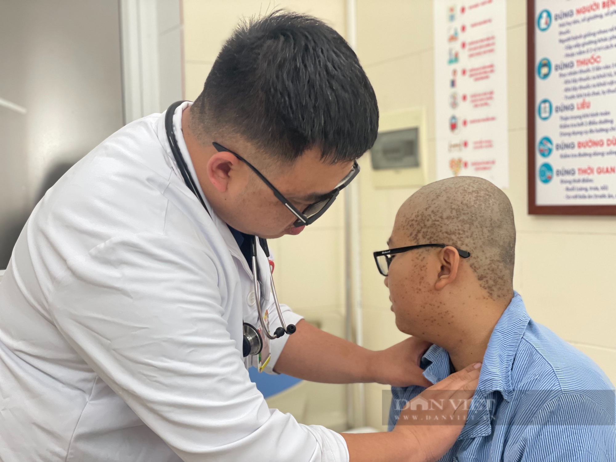 Hộ nghèo Trần Văn Nghĩa: Chật vật chăm vợ bệnh tim, con trai u hạch, người đàn ông bế tắc!- Ảnh 4.
