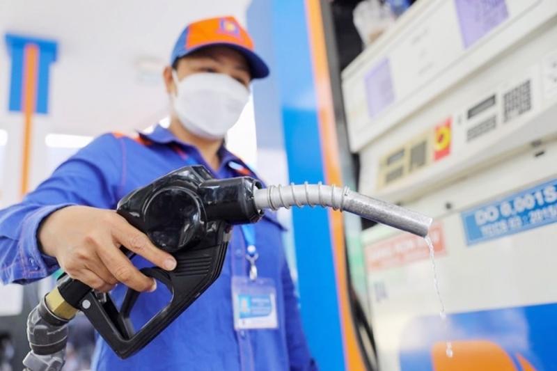 Giá xăng dầu hôm nay 20/3: Giá xăng đồng loạt bật tăng - Ảnh 1.