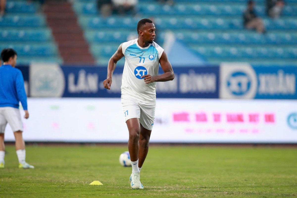 Ngoại binh đắt giá nhất V.League 2024/25, ghi vỏn vẹn 1 bàn sau 14 trận - Ảnh 13.