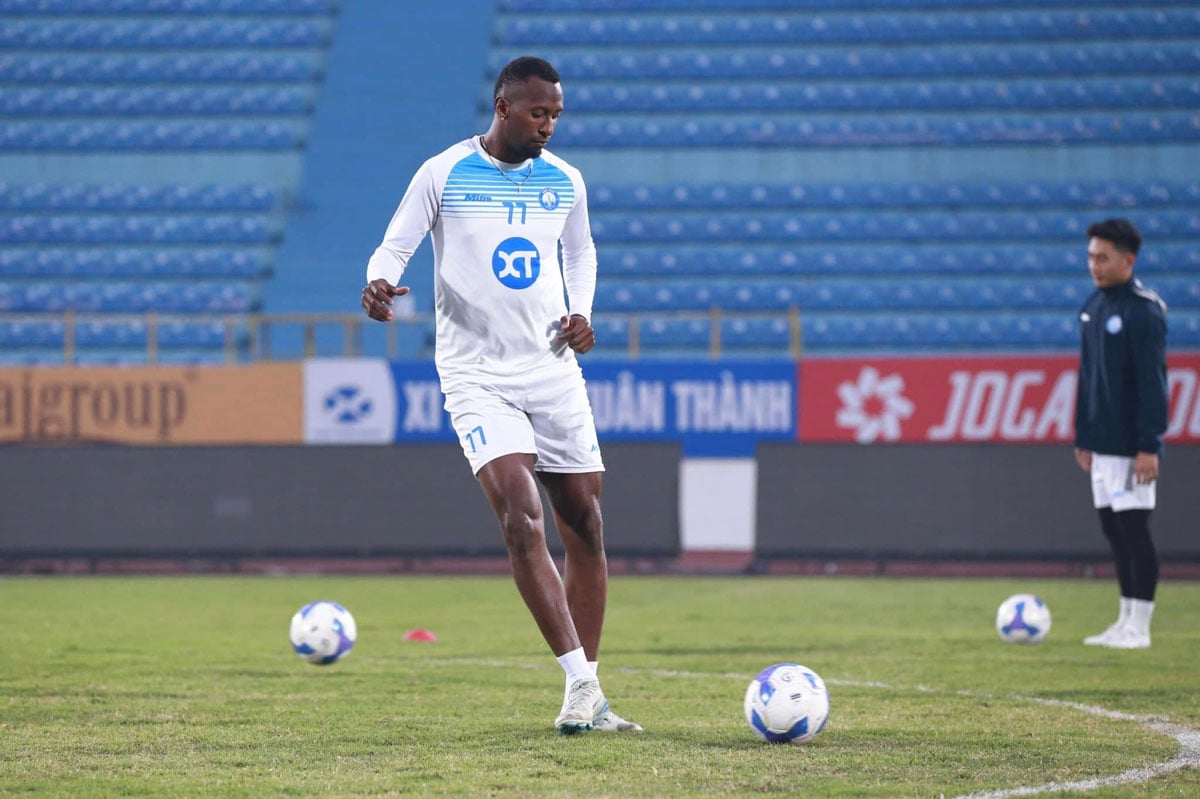 Ngoại binh đắt giá nhất V.League 2024/25, ghi vỏn vẹn 1 bàn sau 14 trận - Ảnh 12.