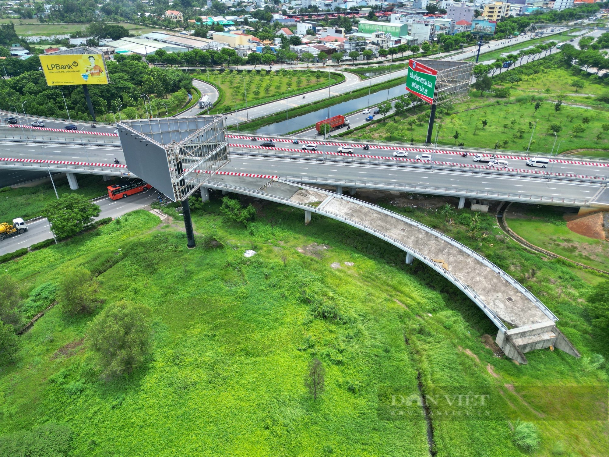 Loạt dự án, công trình ở TP.HCM tăng tốc chào mừng 50 năm thống nhất đất nước - Ảnh 1.