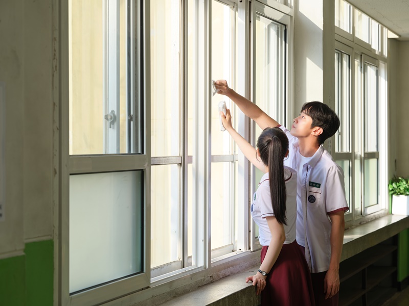 "Cô gái năm ấy chúng ta cùng theo đuổi" bản Hàn sắp công chiếu tại Việt Nam - Ảnh 5.