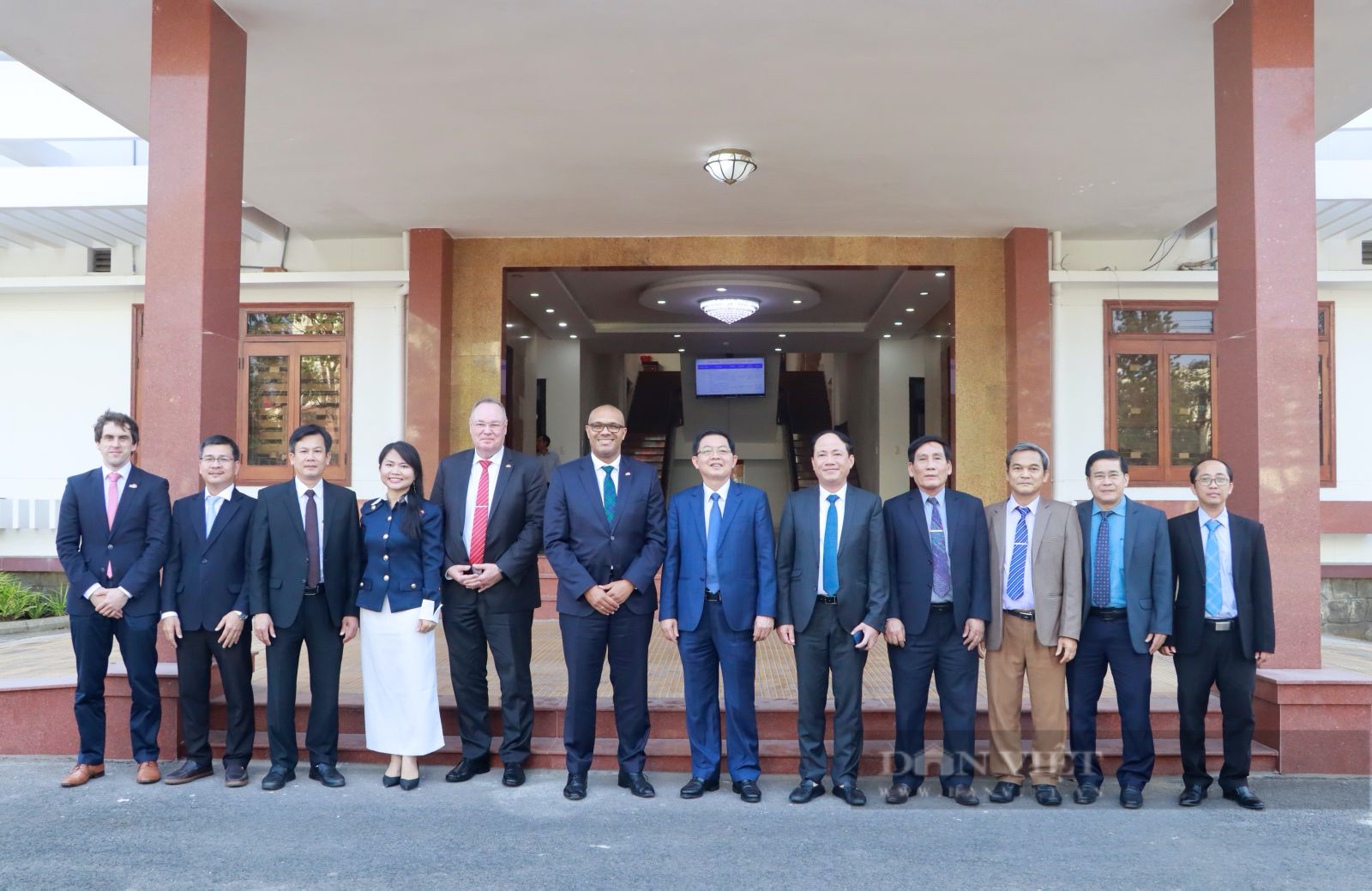 Cuộc gặp mới nhất của Bí thư, Chủ tịch Bình Định và Tập đoàn PNE bàn về dự án điện gió 4,6 tỷ USD- Ảnh 4.