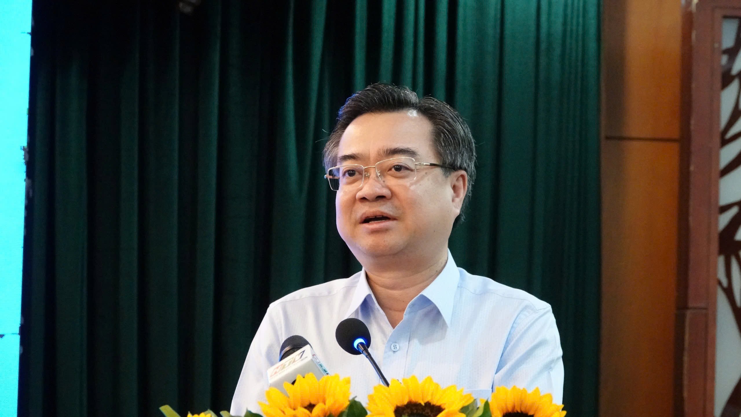 Phó Bí thư Thành ủy TP.HCM Nguyễn Thanh Nghị: "Một số cơ quan báo chí vẫn thiếu tính nhạy cảm" - Ảnh 1.