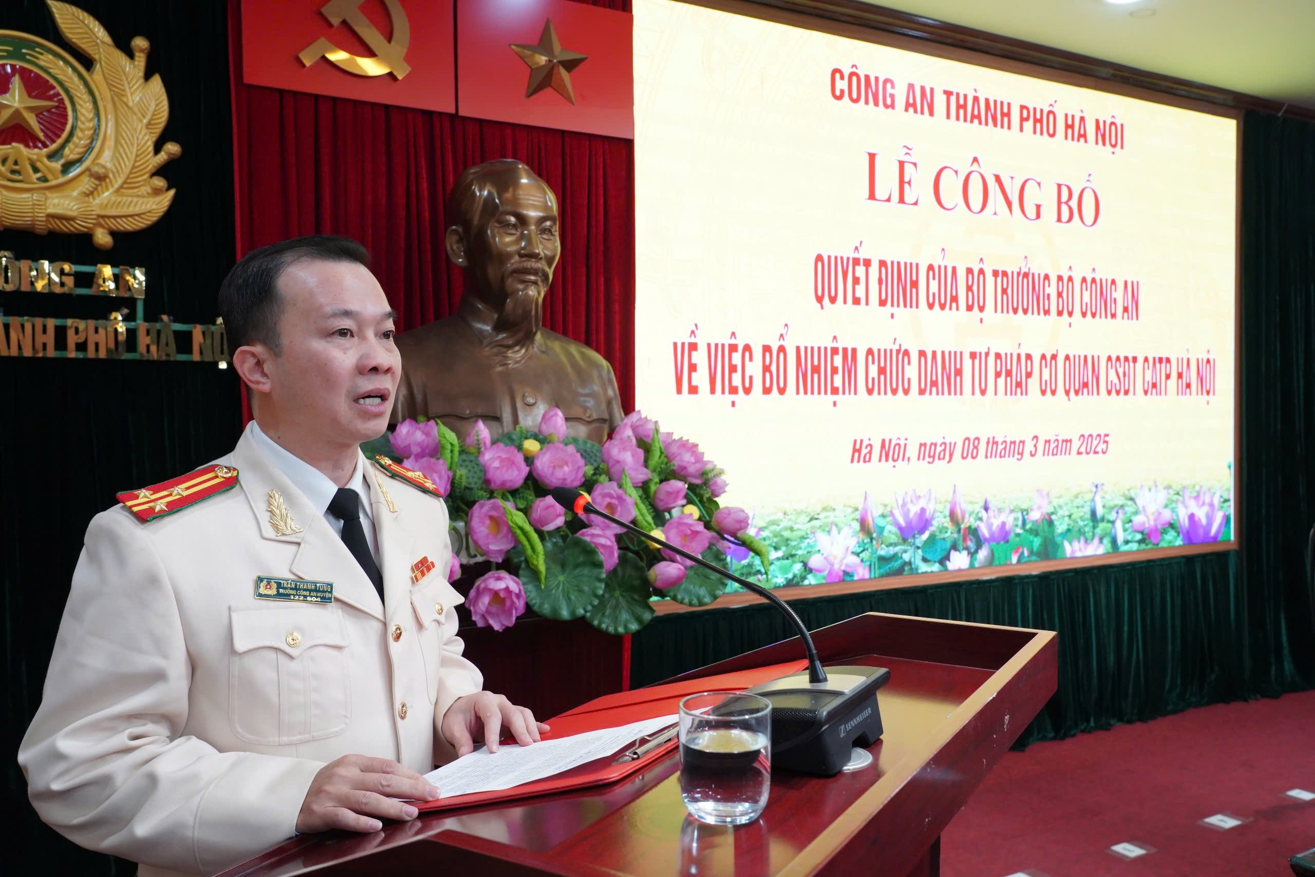 Thiếu tướng Nguyễn Thanh Tùng chủ trì công bố quyết định bổ nhiệm Phó Thủ trưởng Cơ quan CSĐT- Ảnh 2.